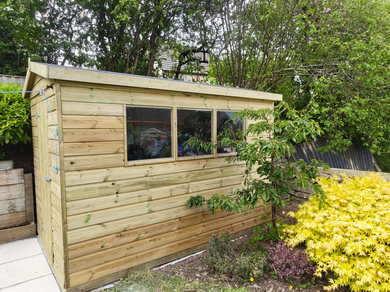 10ft side with toughen glass