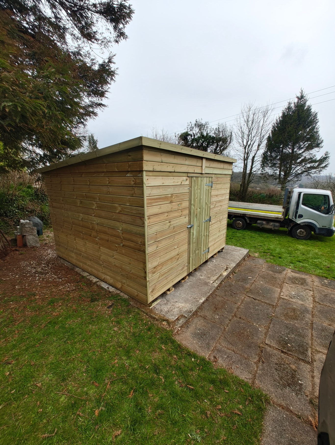 3m x 3m (10ft x 10ft) Pent roof